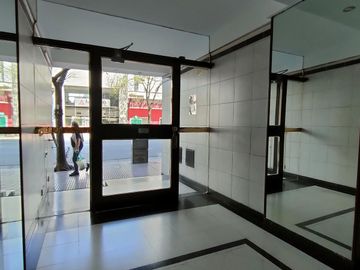 Av. San Juan al 3300 Departamento en Boedo 4 ambientes CON COCHERA