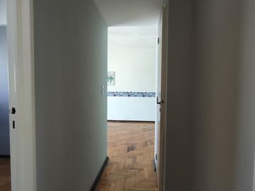 Av. San Juan al 3300 Departamento en Boedo 4 ambientes CON COCHERA