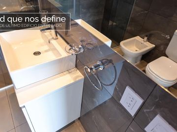 Edificio en construcción Departamento en venta de amplios 2 ambientes en San Martín centro