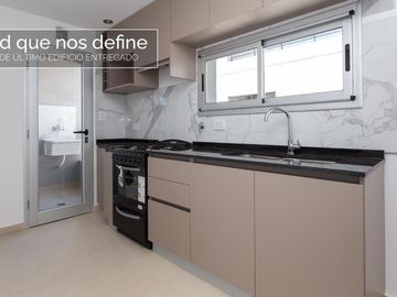 Edificio en construcción Departamento en venta de amplios 2 ambientes en San Martín centro