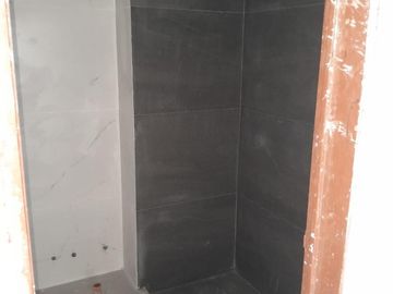 Edificio en construcción Departamento en venta de amplios 2 ambientes en San Martín centro
