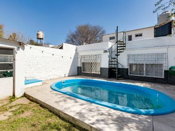 VENTA/PERMUTA - Casa - 3 dormitorios - Parque Casado, Rosario