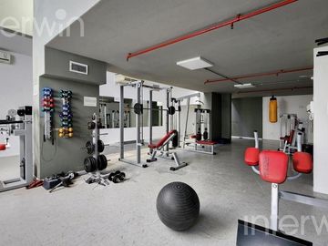 Departamento 2 ambientes con balcon y 2 cocheras - Pto. de Olivos