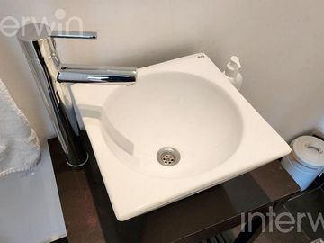 Departamento 2 ambientes con balcon y 2 cocheras - Pto. de Olivos