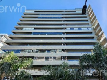 Departamento 2 ambientes con balcon y 2 cocheras - Pto. de Olivos