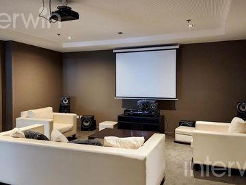 Departamento 2 ambientes con balcon y 2 cocheras - Pto. de Olivos