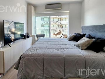 Departamento 2 ambientes con balcon y 2 cocheras - Pto. de Olivos