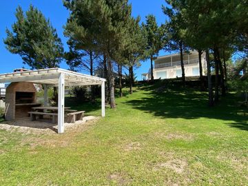 CASA, VENTA, BARRIO RESIDENCIAL I, LOTE AL 400 5 AMBIENTES