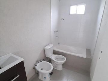 Casa en  VENTA/ALQUILER LAGUNA AZUL EZEIZA