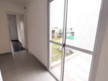 Casa en  VENTA/ALQUILER LAGUNA AZUL EZEIZA