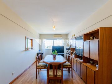 Venta departamento 2 ambientes con cochera en Ramos Mejía.
