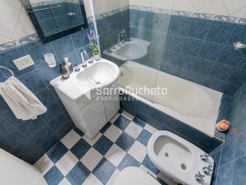 Venta departamento 2 ambientes con cochera en Ramos Mejía.