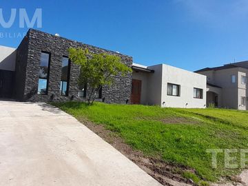 CASA VENTA ALQUILER CANNING BARRIO  HORIZONTES AL SUR
