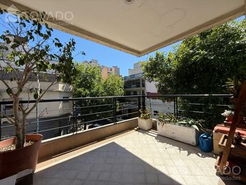 Piso de 3 ambientes de categoría en Caballito!