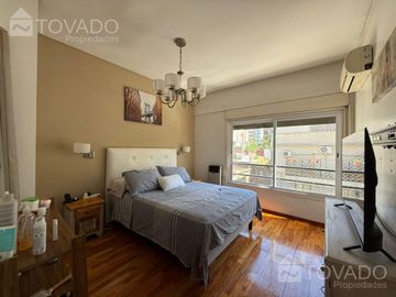 Piso de 3 ambientes de categoría en Caballito!
