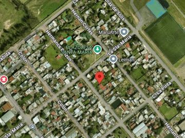 Casa en venta - 3 Dormitorios 1 Baño - Cochera - 687,4Mts2 - 9 De Abril