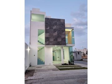 CASA RESIDENCIAL EN VENTA AL SUR DE MINERAL DE LA REFORMA HGO