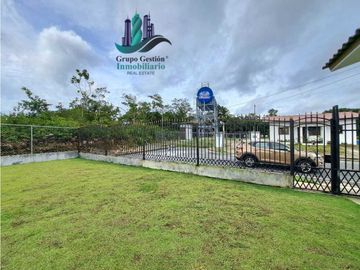 VENDO CASA AMOBLADA EN BOQUETE