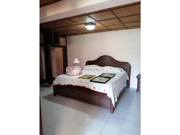 CASA CAMPESTRE / CERRO AZUL / 2,627m2 / 3 HABITAC. / AMPLIO TERRENO YG