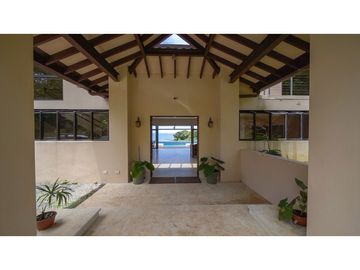 CASA DE LUJO / VERACRUZ / 20,234m2 / 4 HABITACIONES / CON VISTA AL MAR