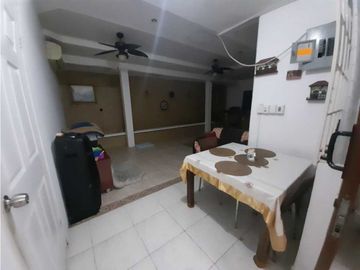SAN ANTONIO / CASA DE DOS NIVELES / 3 RECAMARAS / OFICINA / 258M2 / YL