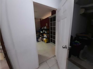 SAN ANTONIO / CASA DE DOS NIVELES / 3 RECAMARAS / OFICINA / 258M2 / YL