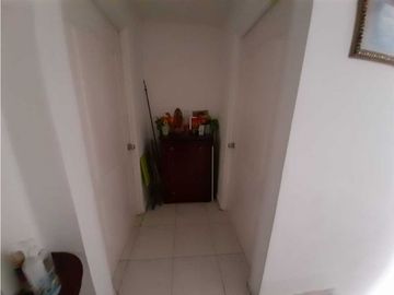 SAN ANTONIO / CASA DE DOS NIVELES / 3 RECAMARAS / OFICINA / 258M2 / YL