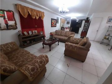 SAN ANTONIO / CASA DE DOS NIVELES / 3 RECAMARAS / OFICINA / 258M2 / YL