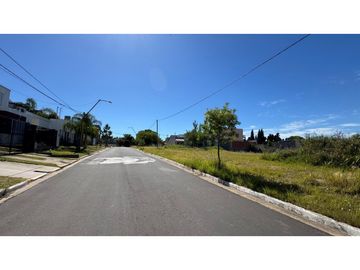 Venta de hermoso lote en zona El Triangular.