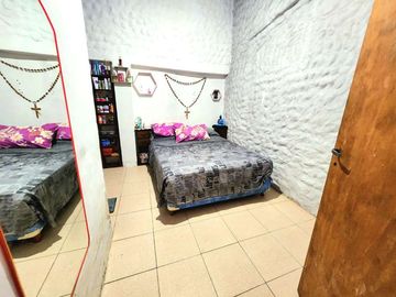 Casa con Departamento en venta en Ituzaingo Norte
