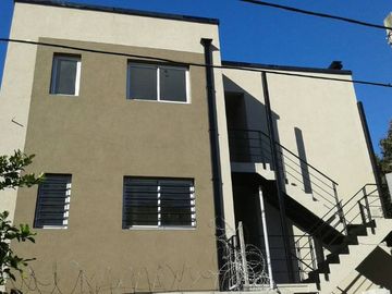 Departamento en alquiler en Bernal Centro