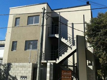 Departamento en alquiler en Bernal Centro