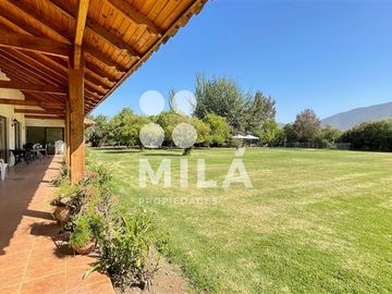 Casa en Venta en Parcela de agrado 3.7ha casa colonial