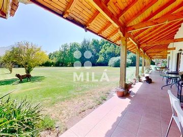 Casa en Venta en Parcela de agrado 3.7ha casa colonial