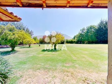Casa en Venta en Parcela de agrado 3.7ha casa colonial