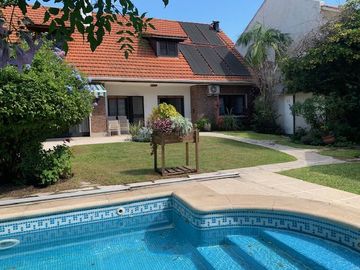 IMPECABLE CHALET con ubicación estratégica