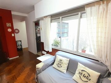 Vicente López - Departamento 2 amb con Balcón francés!