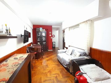 Vicente López - Departamento 2 amb con Balcón francés!