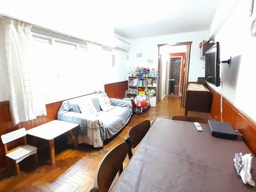 Vicente López - Departamento 2 amb con Balcón francés!