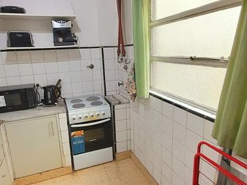 Vicente López - Departamento 2 amb con Balcón francés!