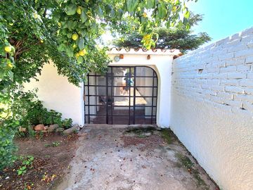 LA CUMBRE CASA A RESTAURAR EN BARRIO POTRERILLOS