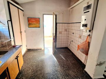 LA CUMBRE CASA A RESTAURAR EN BARRIO POTRERILLOS