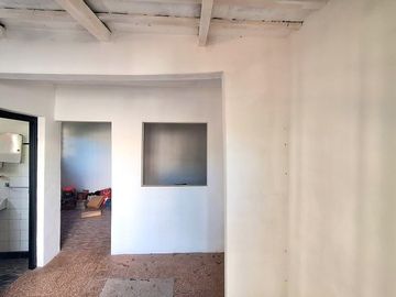 LA CUMBRE CASA A RESTAURAR EN BARRIO POTRERILLOS