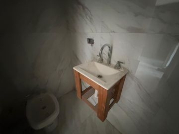 Departamento monoambiente a la venta en Wilde Centro