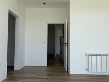 Casa en venta-Barrio San Sebastián Área 7-Intero-Pileta-Loma Verde-Escobar