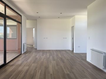 Casa en venta-Barrio San Sebastián Área 7-Intero-Pileta-Loma Verde-Escobar