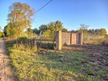 Chacra en venta - 4 Dormitorios 3 Baños - Cochera - 67.700Mts2 - San Andrés de Giles