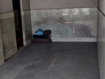 Vivienda Casa cuatro ambientes con terraza y cochera + Local y oficina en Gerli a la Venta