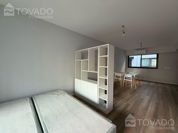 A ESTRENAR! Entrega inmediata! Amplio Monoambiente con Balcón y Parrilla Propia en Colegiales!