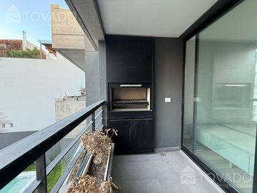 A ESTRENAR! Entrega inmediata! Amplio Monoambiente con Balcón y Parrilla Propia en Colegiales!